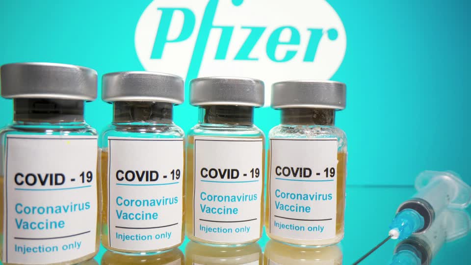 Grocers start administering COVID-19 vaccines to selected groups