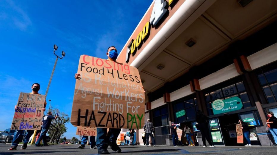 Grocery store workers, community members call on Kroger to stop closing local stores